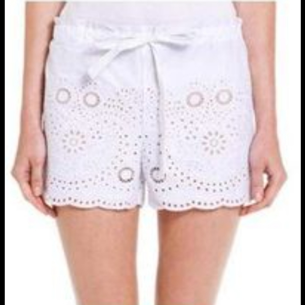 BCBGMAXAZRIA white short